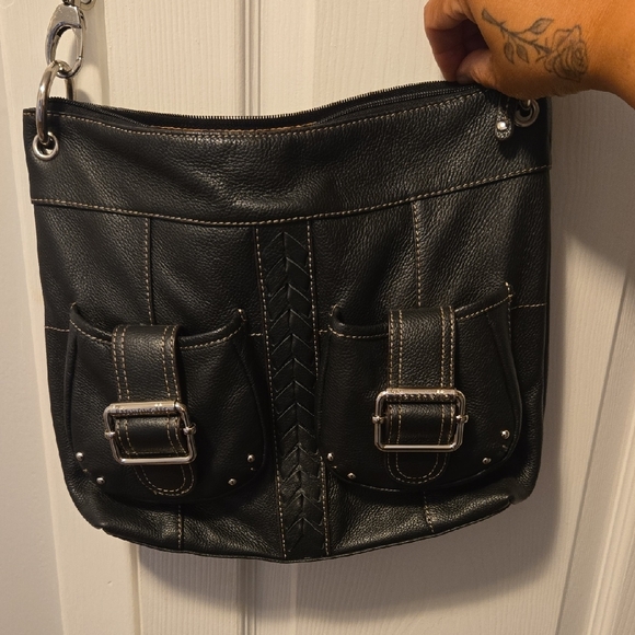 Tignanello Elegant Black Shoulder/Crossbody Bag - Picture 2 of 12